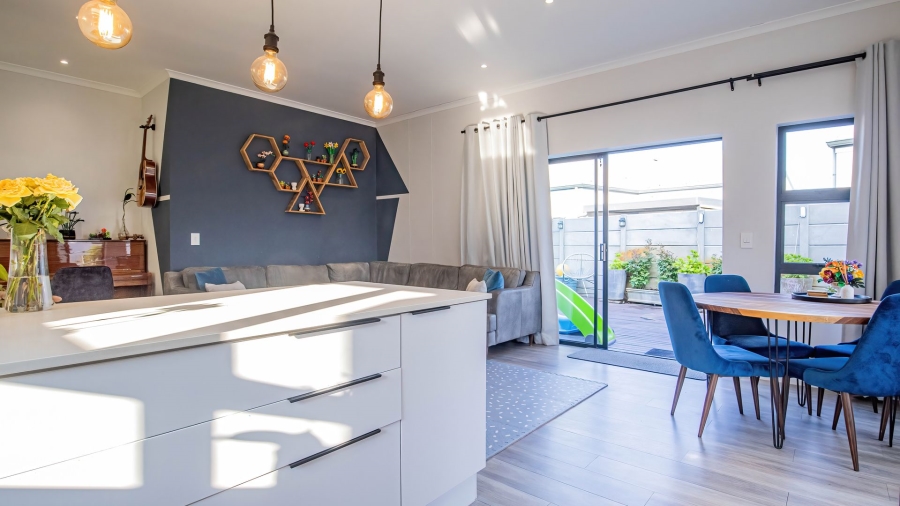 3 Bedroom Property for Sale in Burgundy Estate Western Cape